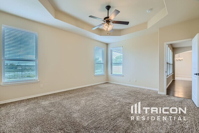 Building Photo - 1044 Lufkin Ln