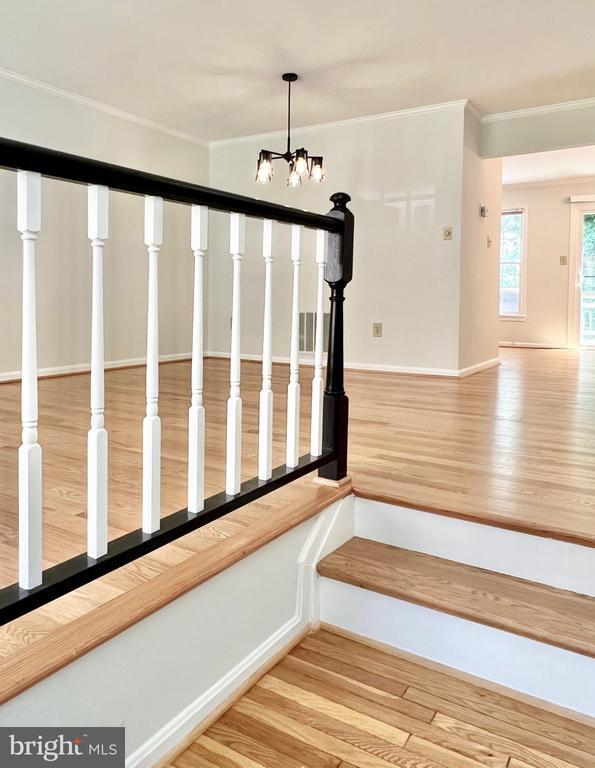 Building Photo - 10611 Pine Haven Terrace