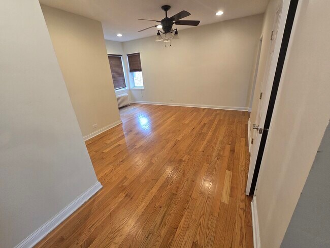 Building Photo - 56 Forest Ave