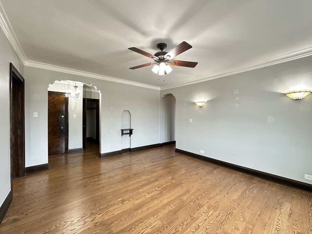 Building Photo - 4519 N Wolcott Ave
