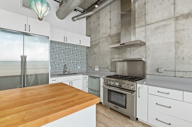 Building Photo - Qachtyp