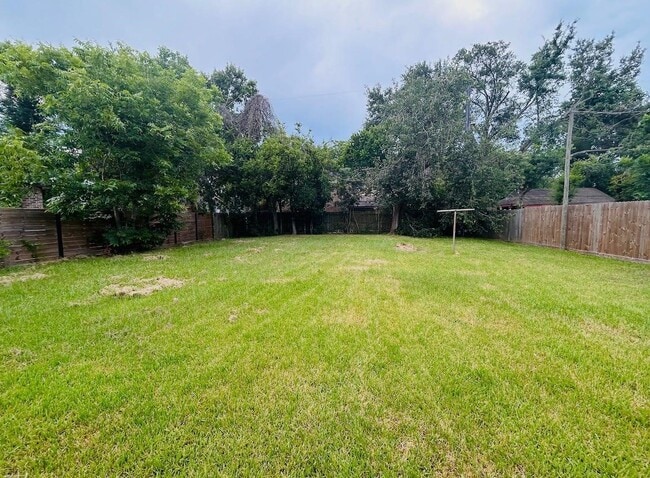 Building Photo - 8137 Wetherby Ln