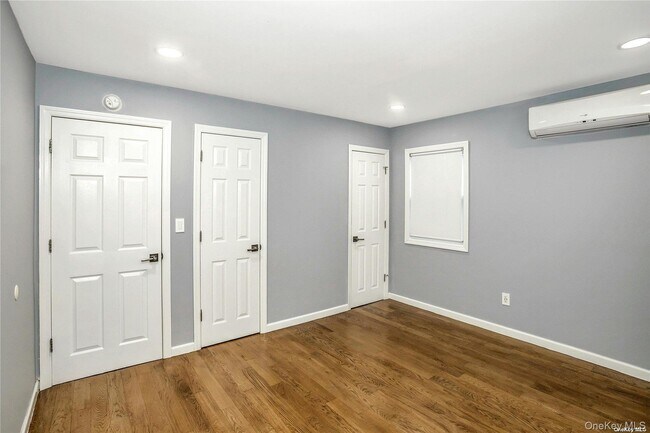 Building Photo - 865 Grand Blvd