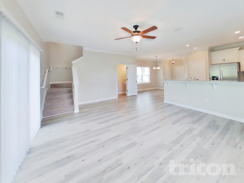 Building Photo - 437 N Ivestor Ct