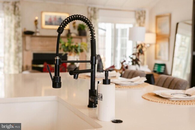 Building Photo - 13230 Falls Rd