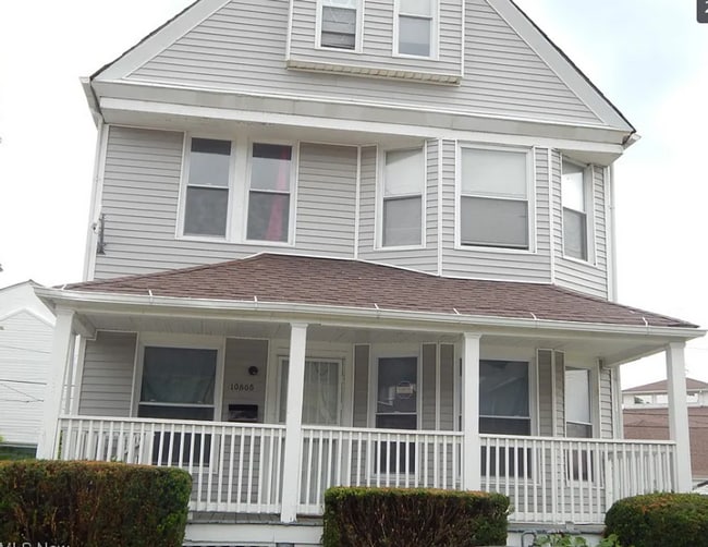 Building Photo - 10805 Hull Ave