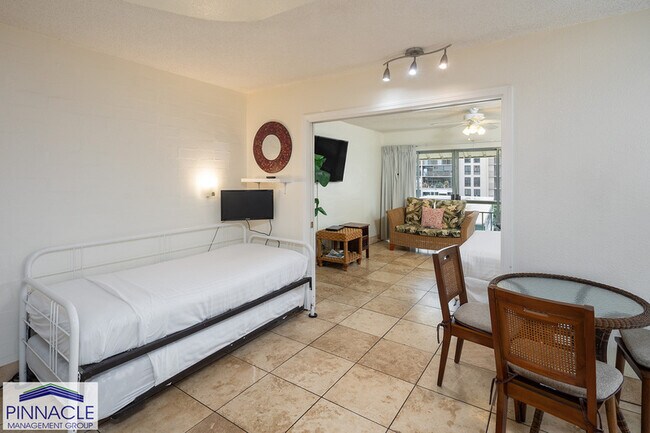 Building Photo - 240 Lili?uokalani Ave