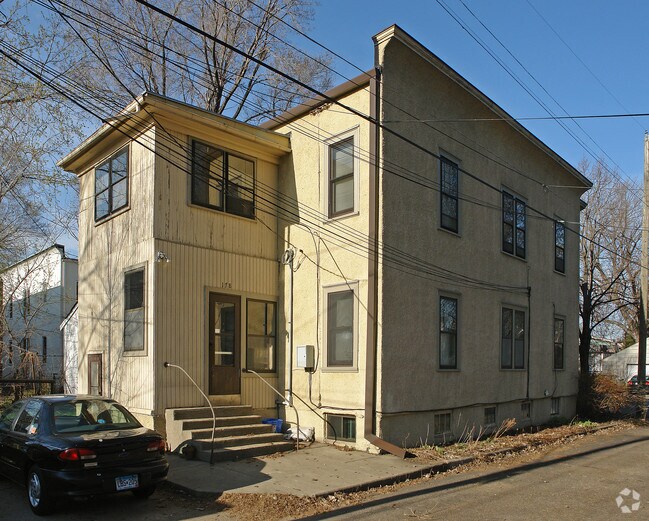Building Photo - 178 Finn St N