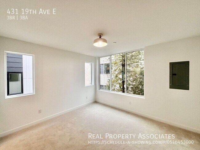 Building Photo - 431 19th Ave E