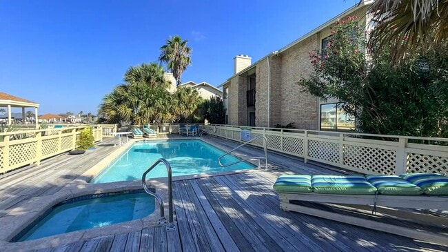 Building Photo - 15421 Seamount Cay Ct