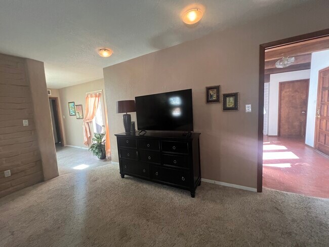 Building Photo - 3105 Camino Caballete NW