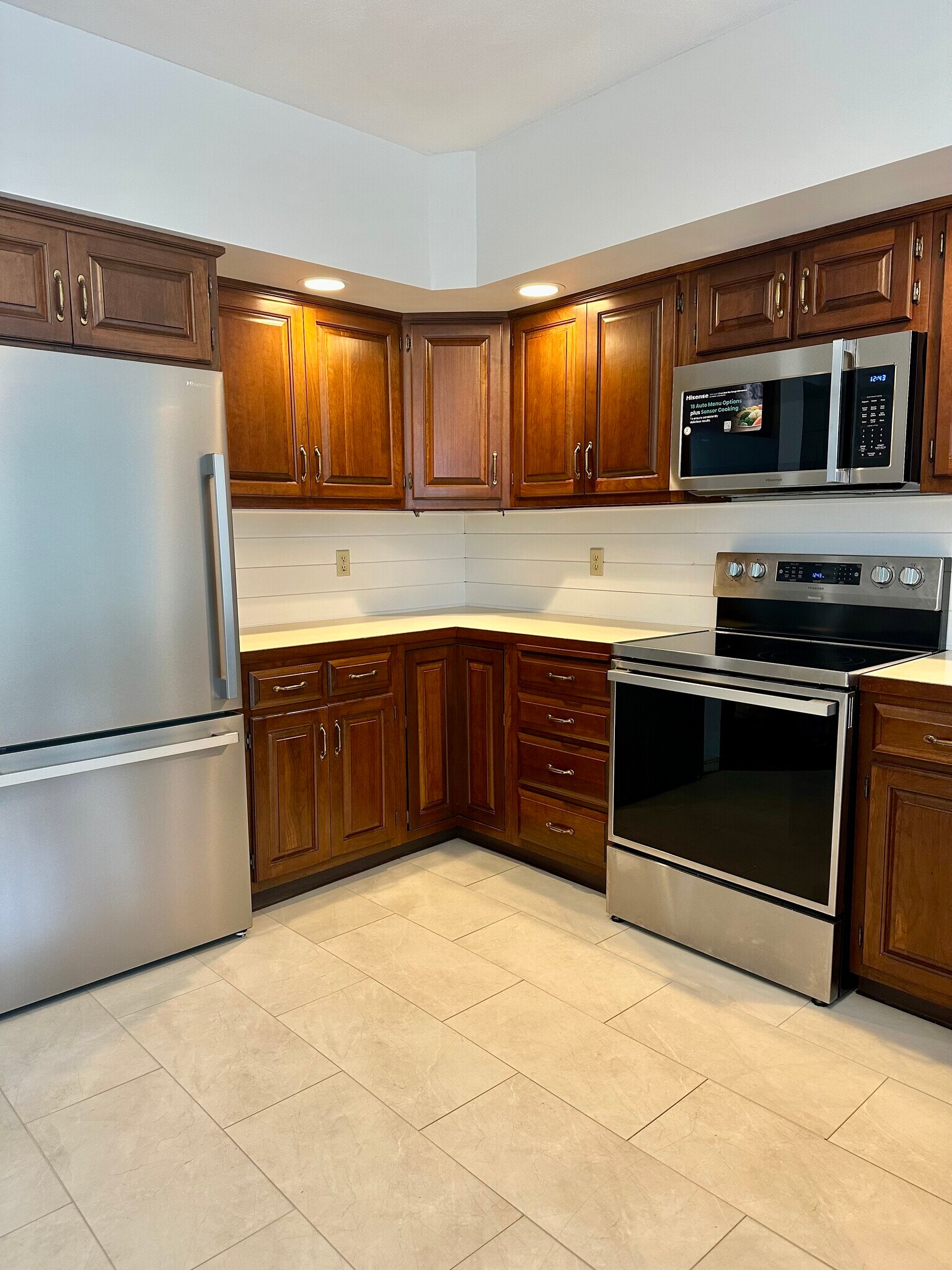 Building Photo - 4480 Post Rd