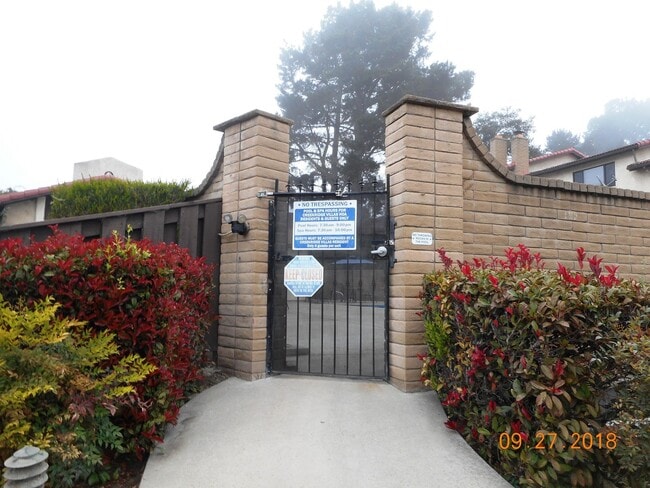 Building Photo - Creekridge Villas Single Story Condo in Gated Community in Orcutt with Easy Access to VSFB