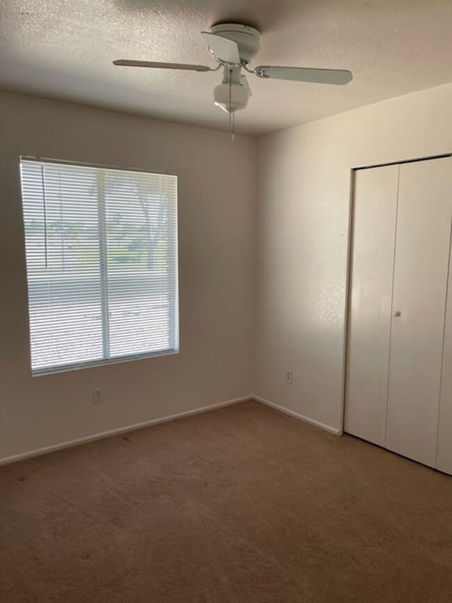 Building Photo - Mesa 4 bedroom rental