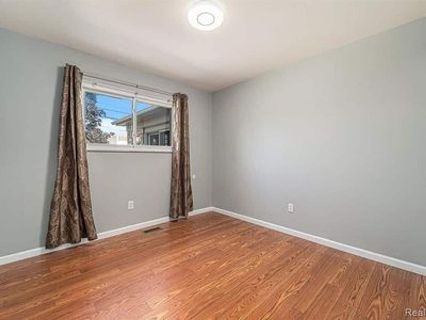 Building Photo - 3537 Millay Dr