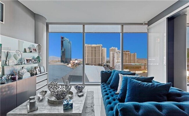 Building Photo - 3722 S Las Vegas Blvd