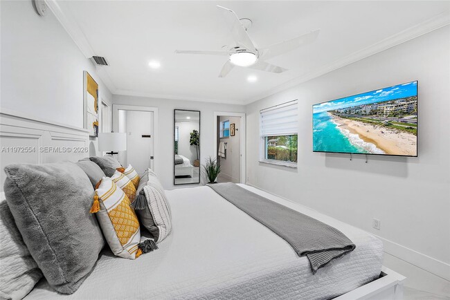 Building Photo - 4912 S Kay St