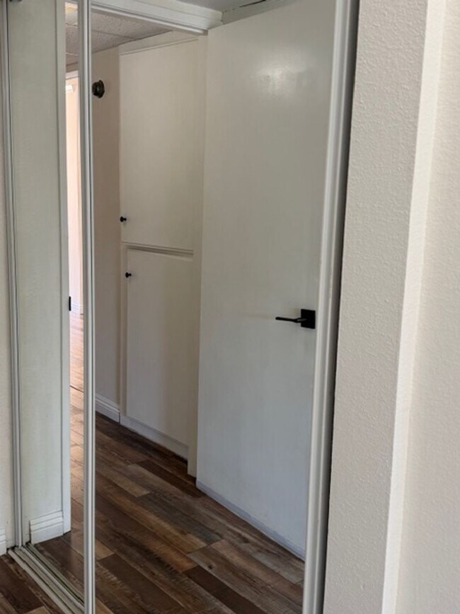 Building Photo - For Lease – Charming Condo in Glendale Hills