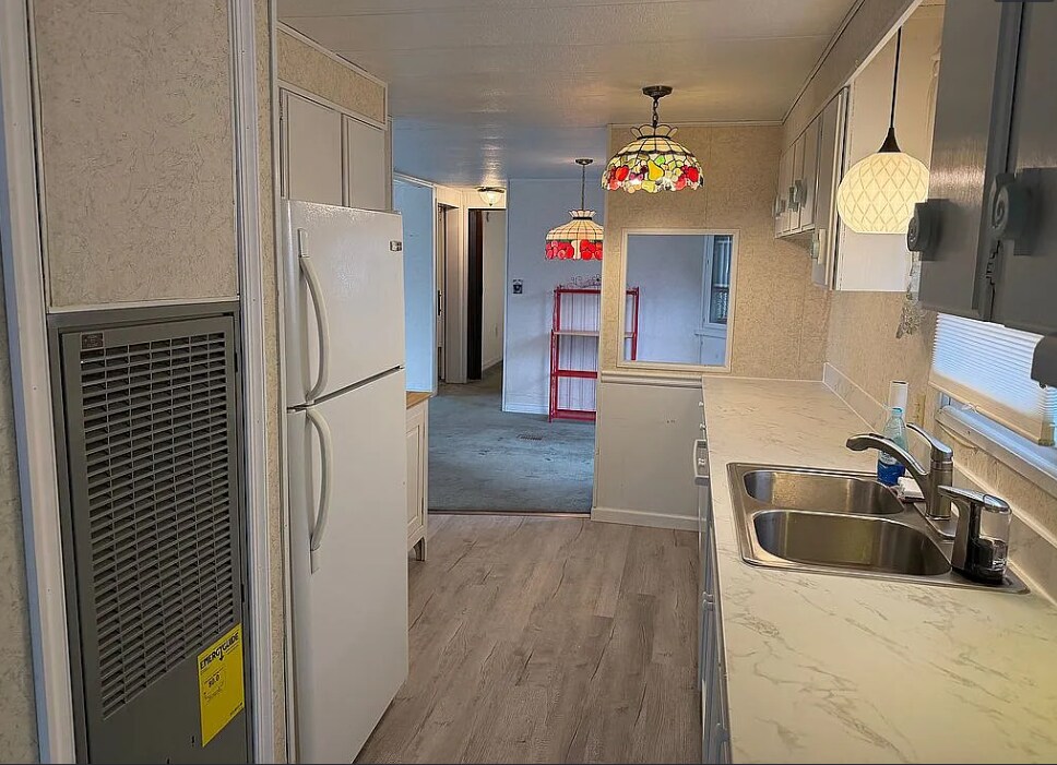 Building Photo - 305 Jean Bradley Cir