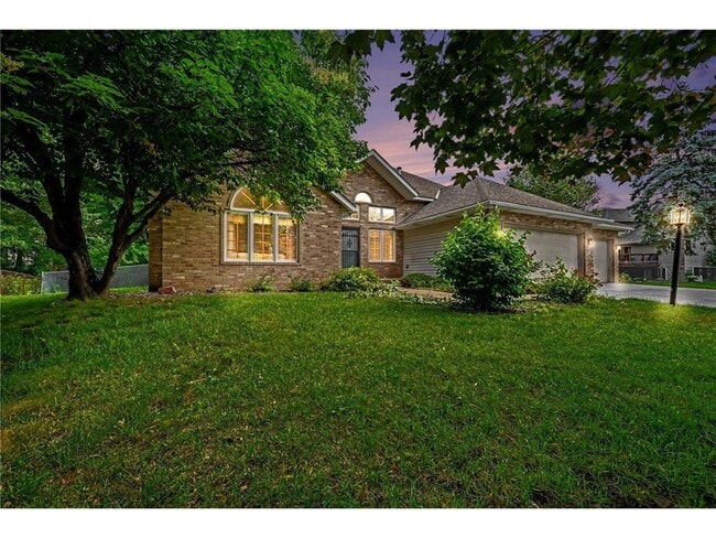 Building Photo - 2522 Windsor Ln