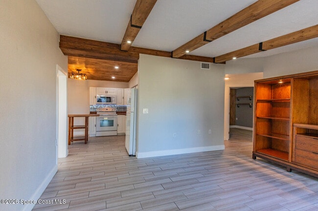 Building Photo - 177 Woodland Dr