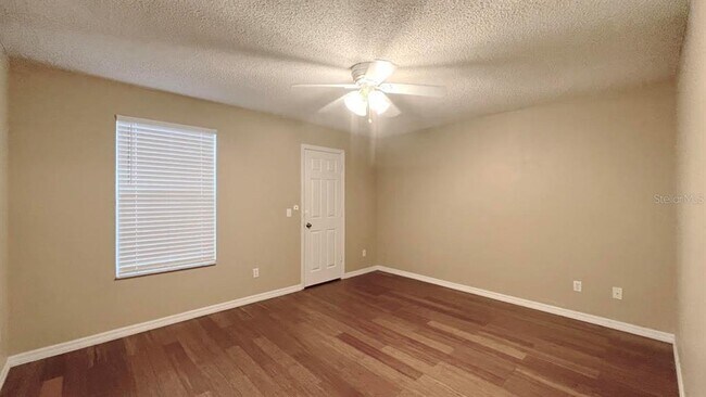 Building Photo - 831 Horseshoe Falls Dr