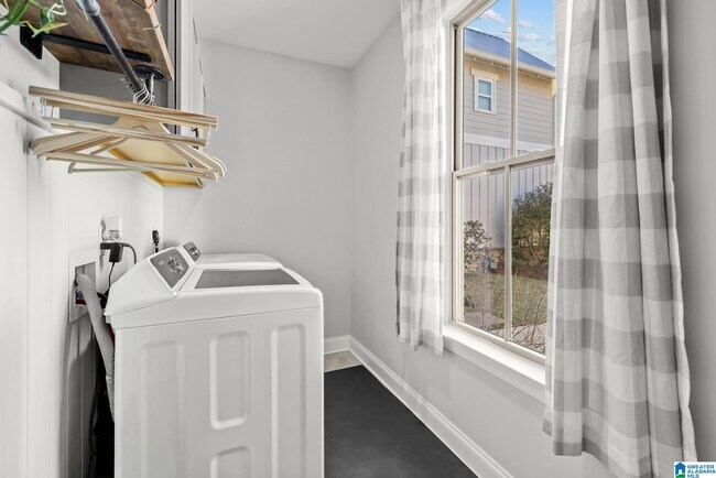 Building Photo - 4343 Cahaba Bend