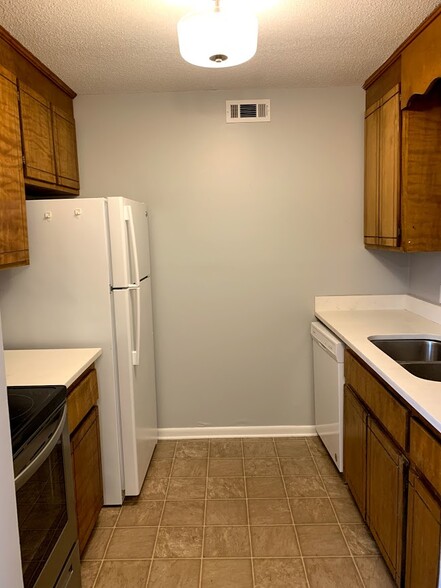 Building Photo - 1600 Rucker Blvd