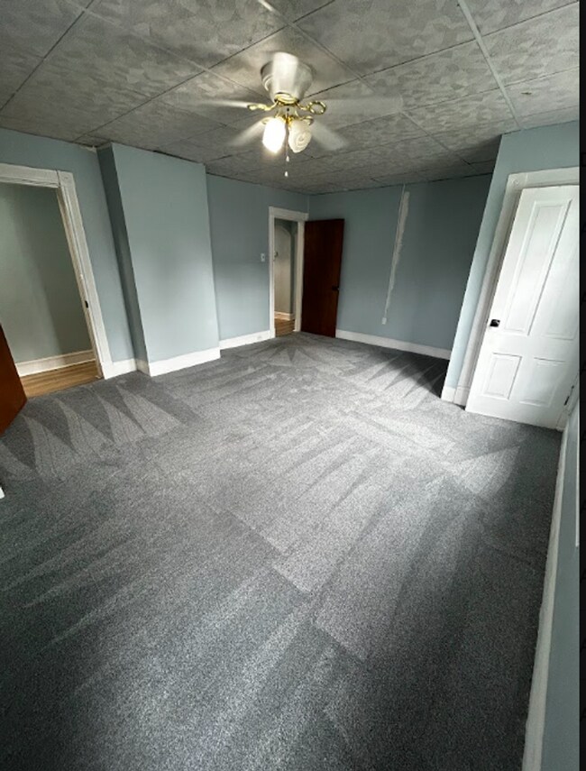 Building Photo - 1638 Sanderson Ave