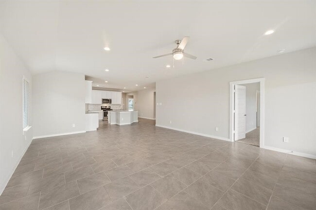Building Photo - 29422 Pikes Peak Dr