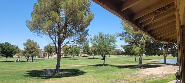 Building Photo - 27535 Lakeview Dr