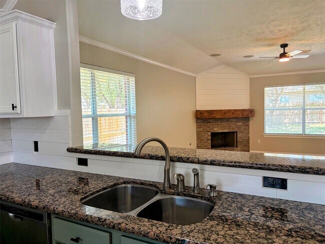 Building Photo - 21742 Winsome Rose Ct