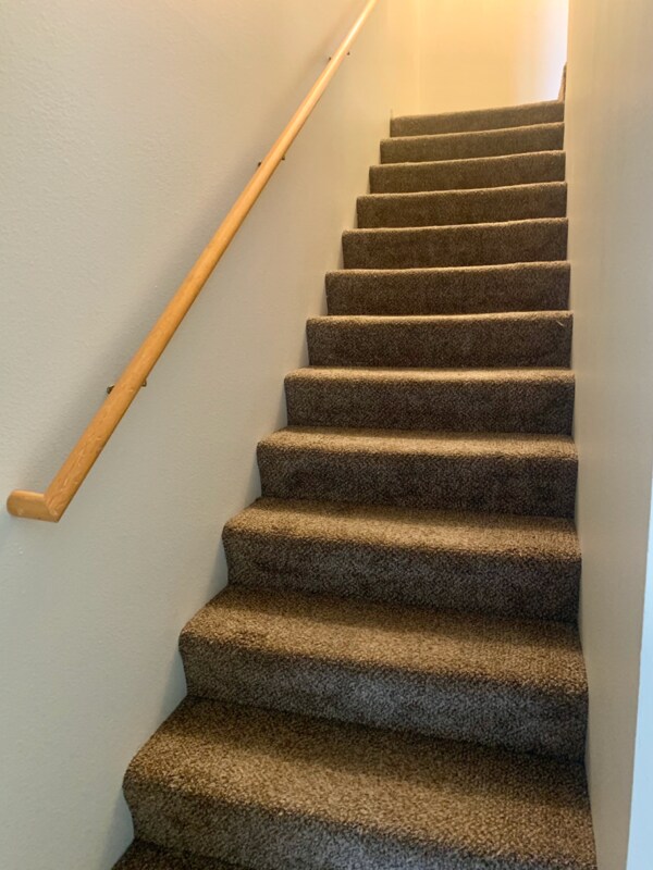 Building Photo - 104 S Yellowstone Ave