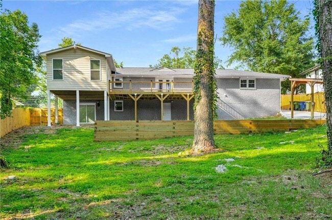 Building Photo - 681 Fielding Ln SW