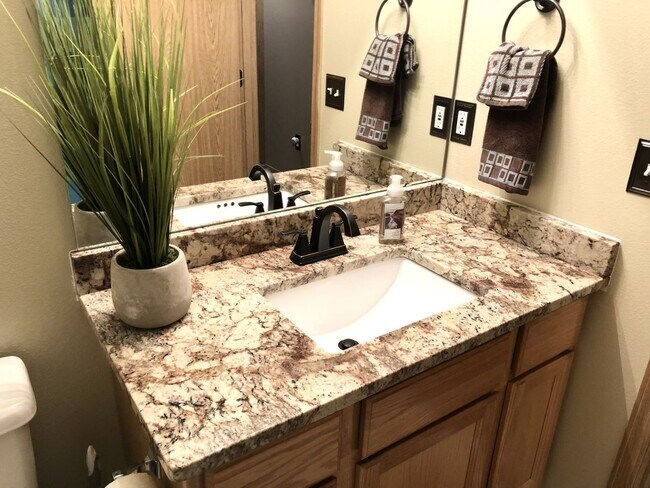 Building Photo - 4807 Kalahari Dr