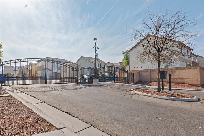 Building Photo - 5162 Paradise Skies Ave