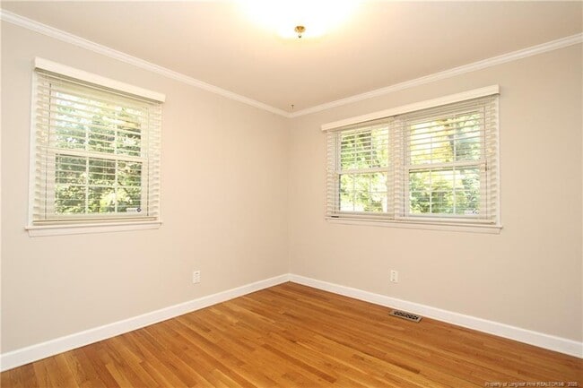 Building Photo - 1427 Seminole Trail