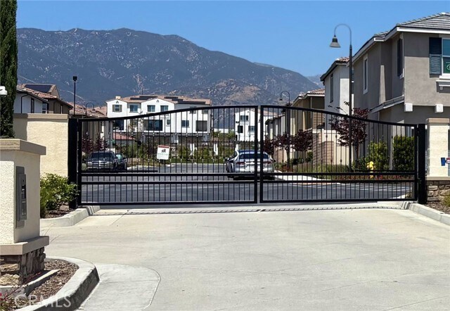 Building Photo - 2113 Crescent Moon