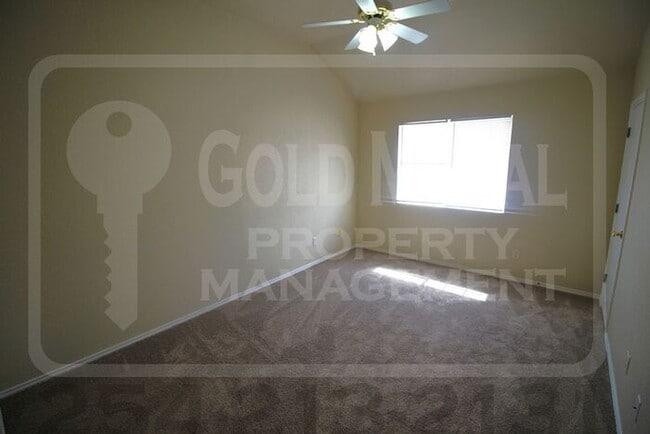 Building Photo - 4509 Deek Dr