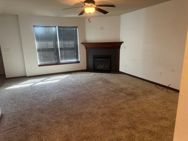 Building Photo - 1256 Nicholas Ln