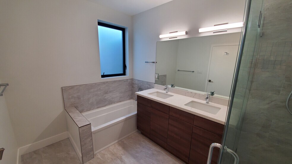 Building Photo - 3906 24th St