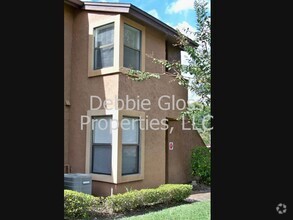 Building Photo - 2 bedroom 2 bath condo in Parkview Village...