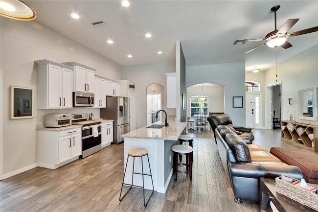 Building Photo - 12802 Cattail Shore Ln