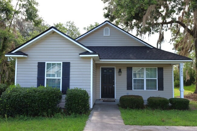 Primary Photo - 1499 San Bernardino Way