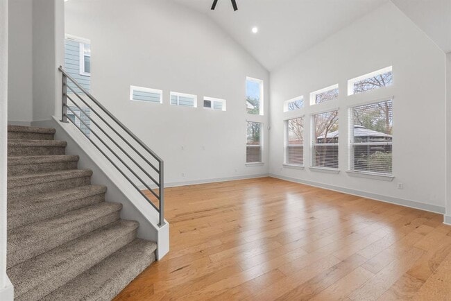 Building Photo - 1501 Homespun Rd