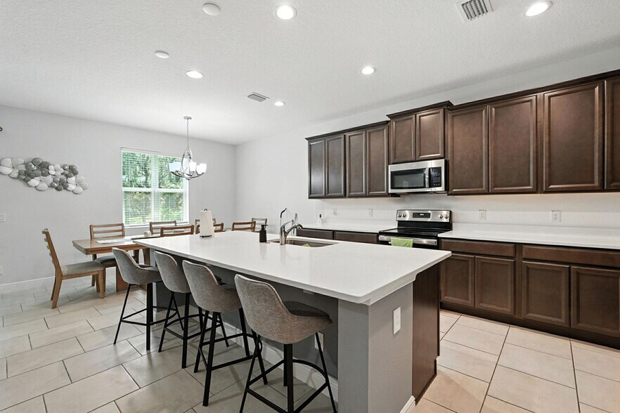 Building Photo - 2720 Nottel Dr