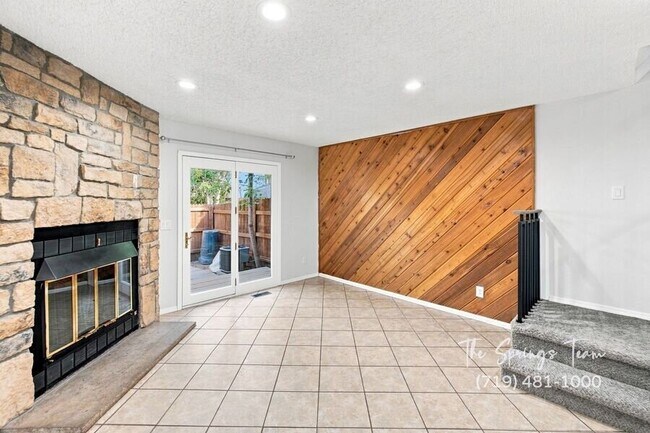 Building Photo - 4184 Charleston Dr
