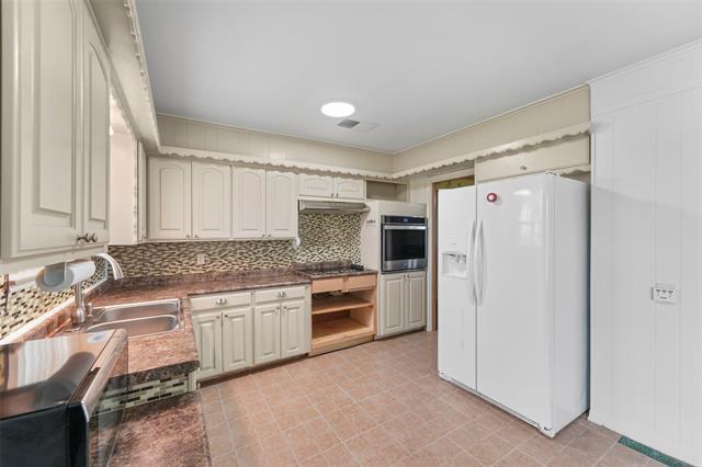 Building Photo - 411 Co Rd 3609