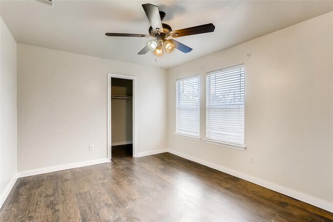 Building Photo - 1700 Anise Dr