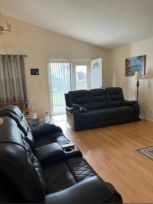 Building Photo - 6523 Tulip Tree Ct